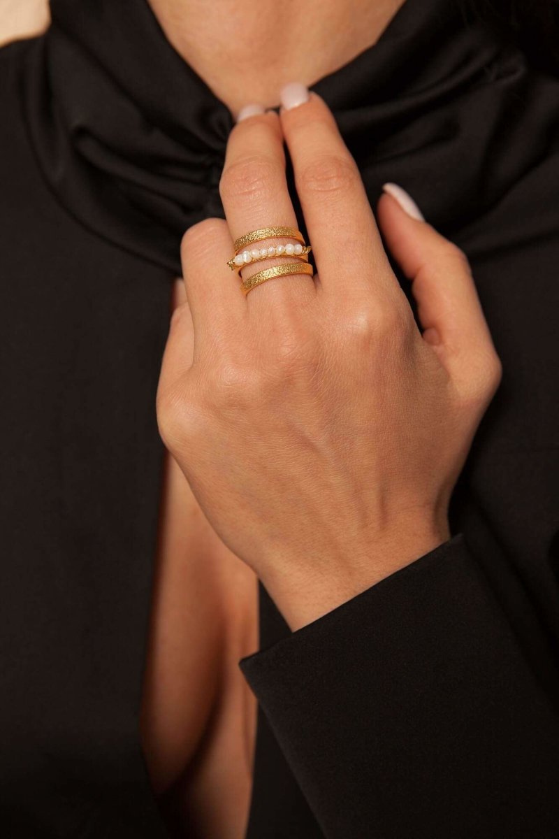 Genevieve Pearl Ring - Gold Plated Bronze - Yasèmia